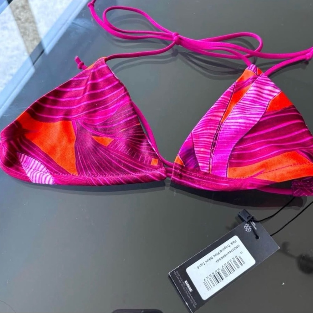 PrettyLittleThing Pink Tropical Triangle Bikini - Picture 2 of 2